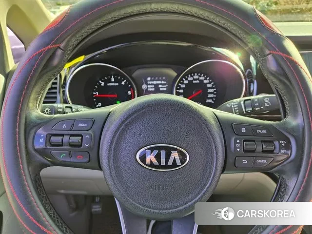 Kia All New Carnival 2018 Жемчужный цвет из Кореи, фото 2