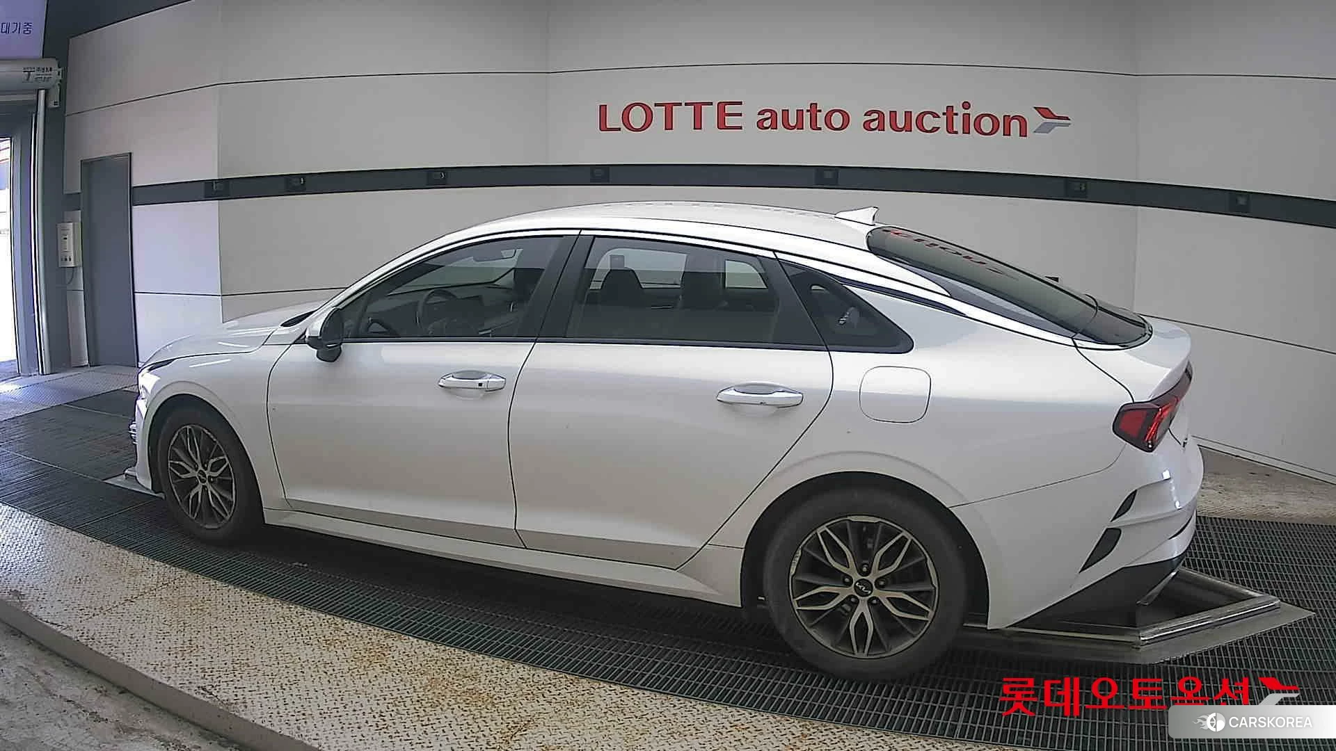 Kia K5 2022 Белый из Кореи, фото 2