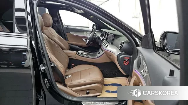 Mercedes-Benz E-Class W213 2020 Черный из Кореи, фото 2