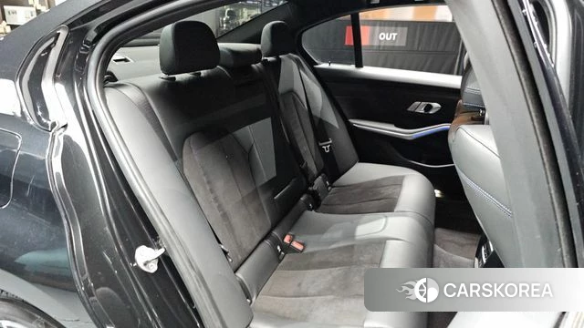 BMW 3 Series (G20) 2021 Черный из Кореи, фото 2