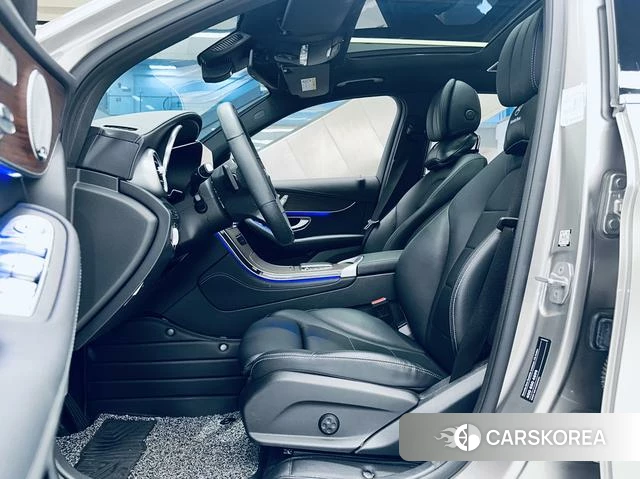 Mercedes-Benz GLC 2021 Серебристо-серый из Китая, фото 2