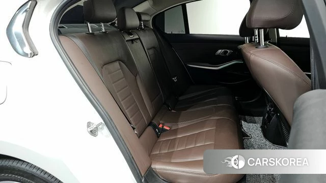 BMW 3 Series (G20) 2020 Белый из Кореи, фото 2