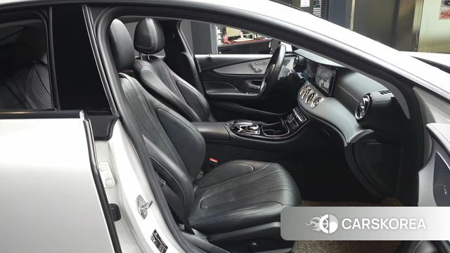 Mercedes-Benz CLS-Class C257 2019 Белый из Кореи, фото 2