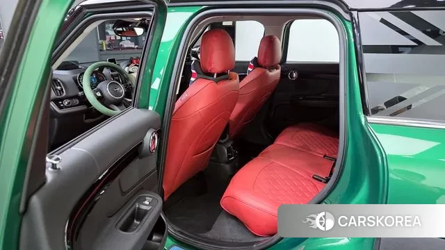 Mini Cooper Countryman 2023 Зеленый из Кореи, фото 2