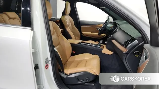 Volvo XC90 second Generation 2018 Белый из Кореи, фото 2