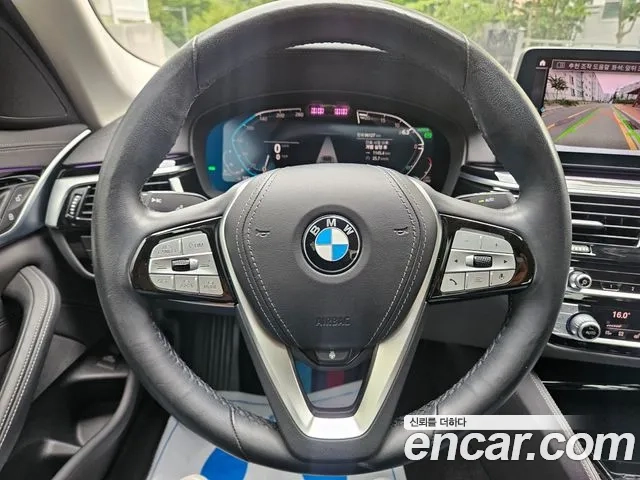 BMW 5 Series (G30) 2021 Белый из Кореи, фото 2