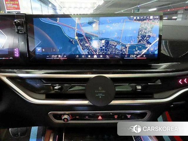 BMW X6 (G06) 2023 Белый из Кореи, фото 2