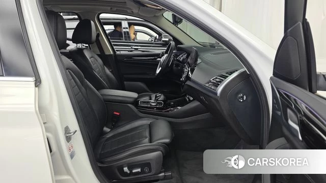 BMW X3 (G01) 2022 Белый из Кореи, фото 2