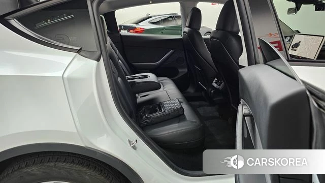 Tesla Model Y 2023 Белый из Кореи, фото 2
