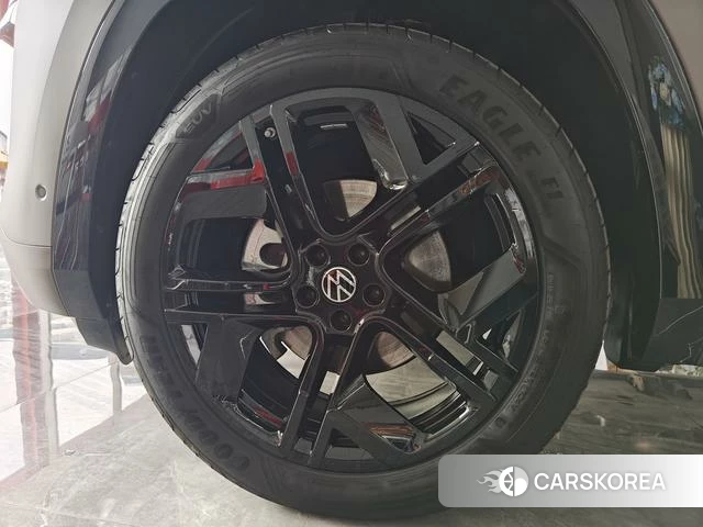 Volkswagen Tourang 2025 Шампань из Китая, фото 2