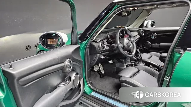 Mini Cooper 2021 Зеленый из Кореи, фото 2