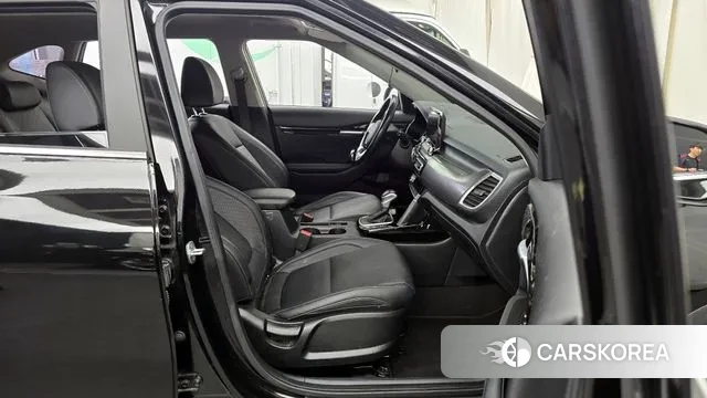 Kia Seltos 2022 Черный из Кореи, фото 2