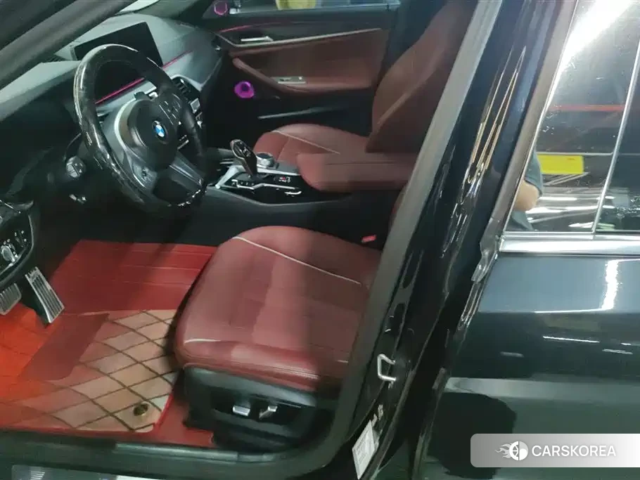 BMW 5 series 2023 Черный из Китая, фото 2