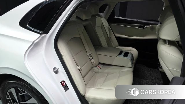 Hyundai The New Grandeur IG Hybrid 2022 Белый из Кореи, фото 2