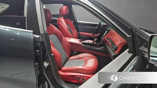 Maserati Levante 2019 Черный из Кореи, фото 2