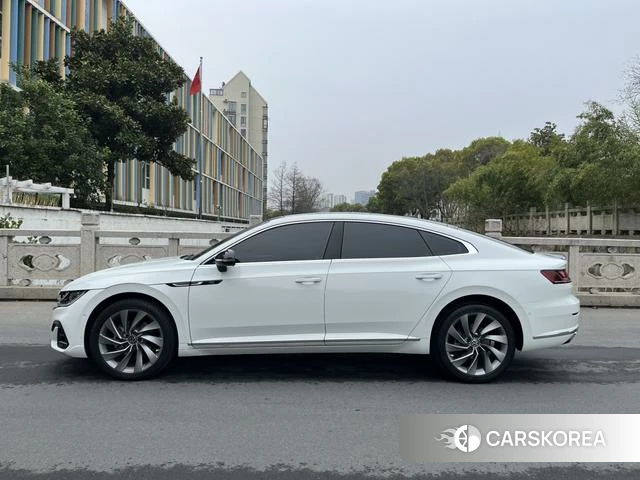 Volkswagen CC 2023 Белый из Китая, фото 2