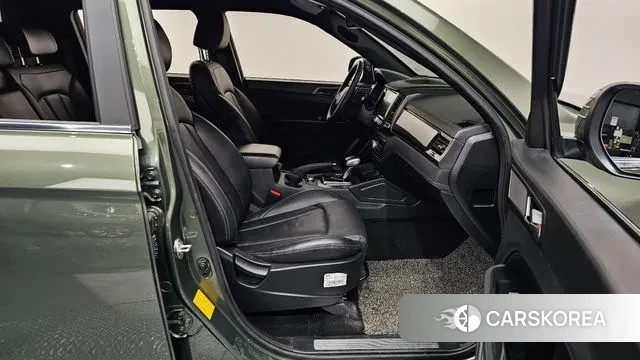 Ssangyong The New Rexton Sport 2021 Темно-зеленый из Кореи, фото 2