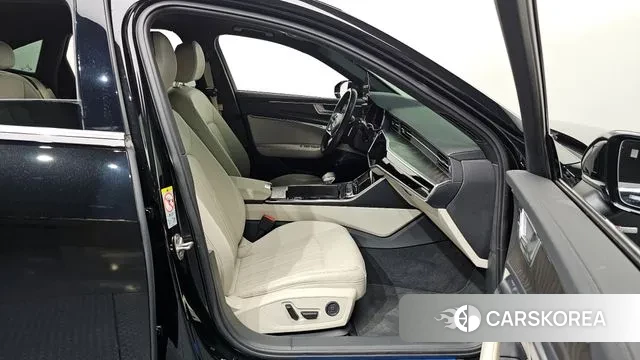 Audi A6 (C8) 2023 Черный из Кореи, фото 2