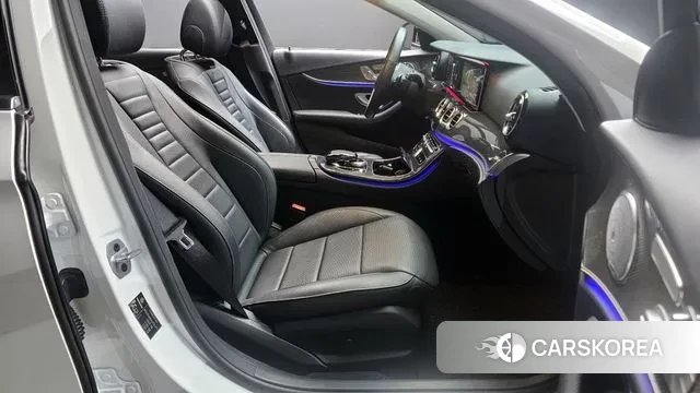 Mercedes-Benz E-Class W213 2020 Белый из Кореи, фото 2