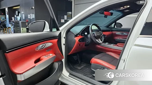 Genesis GV70 2022 Белый из Кореи, фото 2