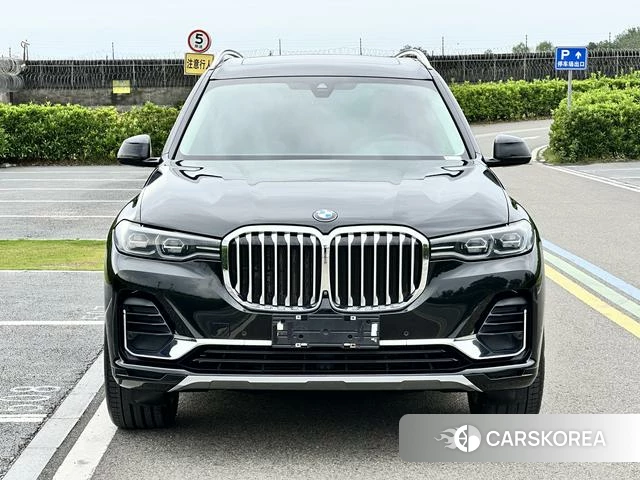 BMW X7 2022 Черный из Китая, фото 2