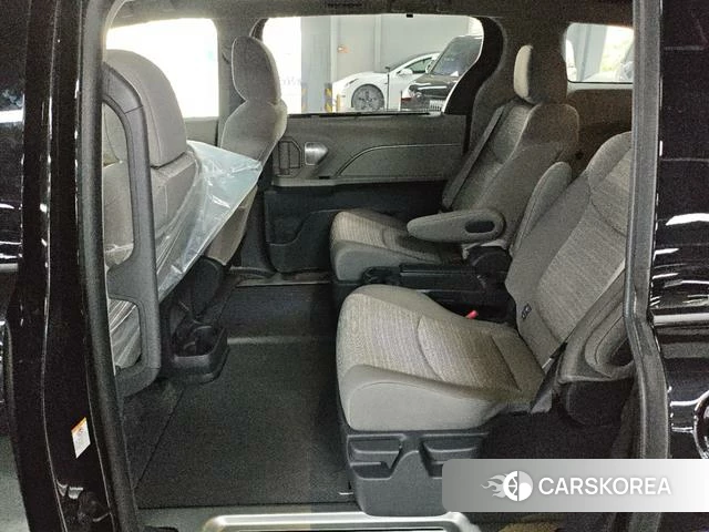 Toyota Saina 2026 Черный из Китая, фото 2