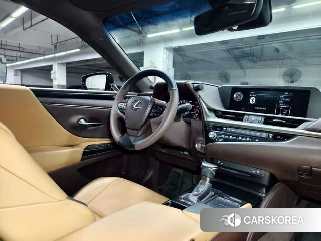 Lexus ES 2021 Темно-серый из Китая, фото 2