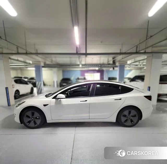 Tesla Model 3 2021 Белый из Кореи, фото 2