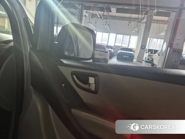 Hyundai The New Grand Starex 2019 Серебристо-серый из Кореи, фото 2