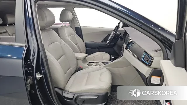 Kia Niro 2018 Синий из Кореи, фото 2
