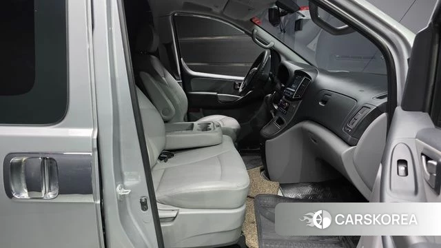 Hyundai The New Grand Starex 2021 Серебряный из Кореи, фото 2