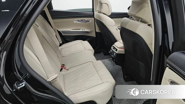 Genesis GV70 2023 Черный из Кореи, фото 2