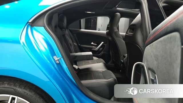 Mercedes-Benz CLA-Class C118 2024 Небесно-голубой из Кореи, фото 2