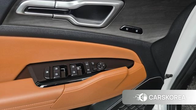 Kia Sportage 5th Generation 2023 Белый из Кореи, фото 2