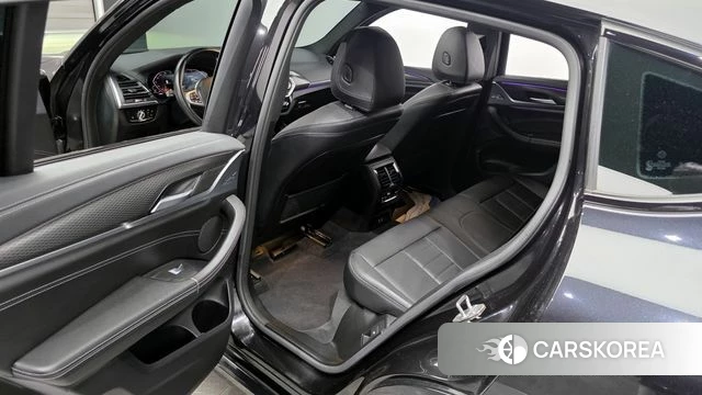 BMW X4 (G02) 2023 Черный из Кореи, фото 2