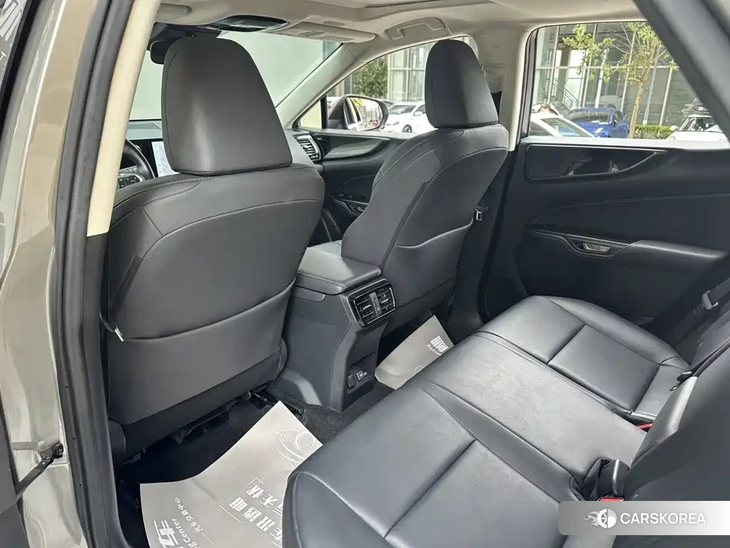 Lexus NX 2022 Silver/gray из Китая, фото 2