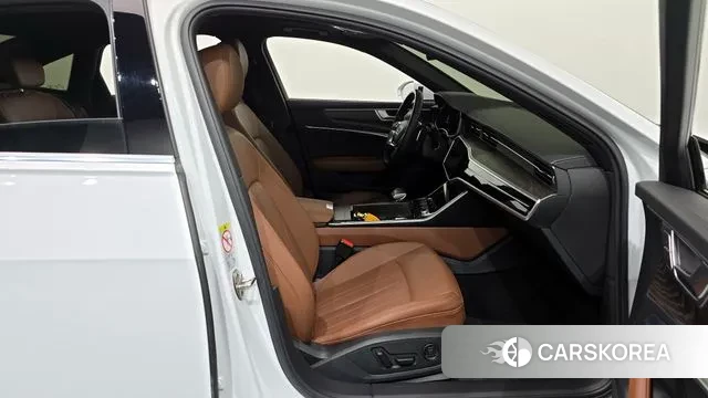 Audi A6 (C8) 2023 Белый из Кореи, фото 2