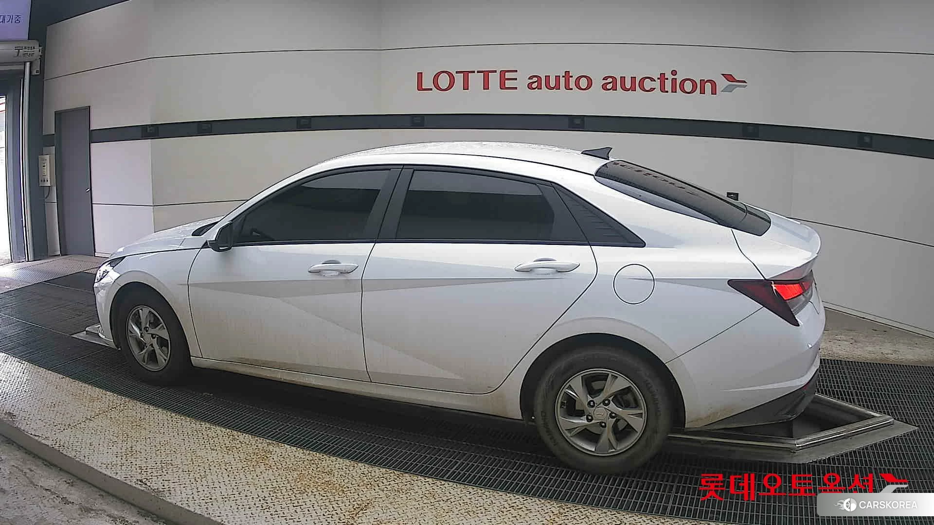 Hyundai Avante 2023 Polar White из Кореи, фото 2
