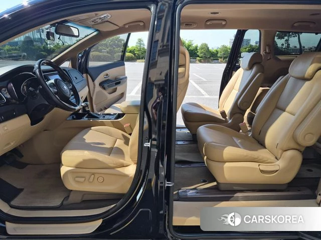 Kia The New Carnival 2020 Черный из Кореи, фото 2