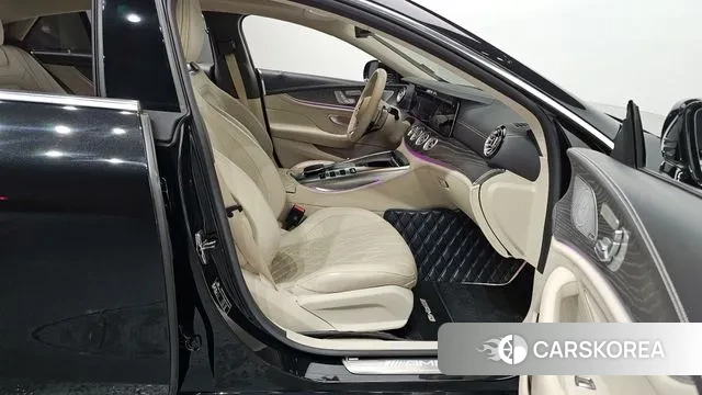 Mercedes-Benz AMG GT 2023 Черный из Кореи, фото 2