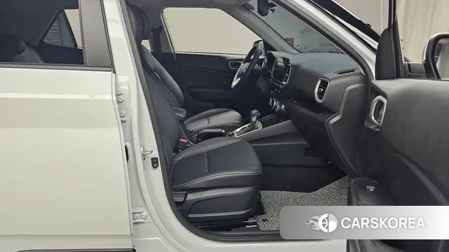 Hyundai Venue 2024 Белый из Кореи, фото 2