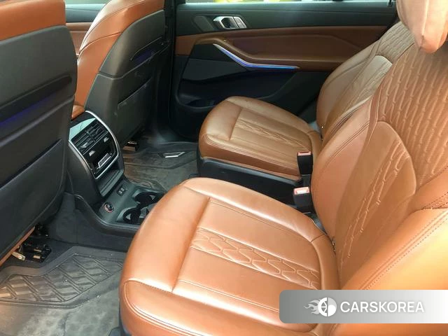 BMW X7 2021 Черный из Китая, фото 2