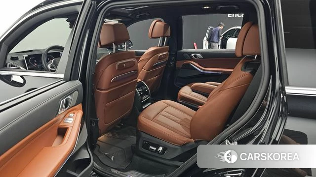 BMW X7 (G07) 2025 Черный из Кореи, фото 2