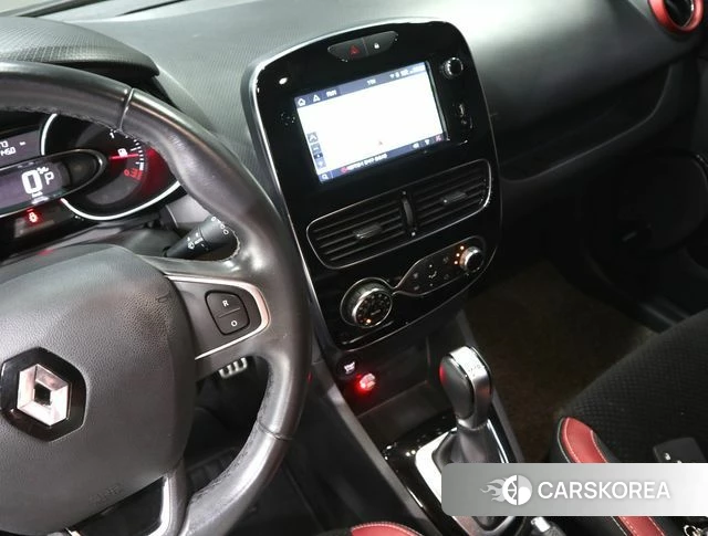 Renault Korea (Samsung) Clio 2019 Красный из Кореи, фото 2