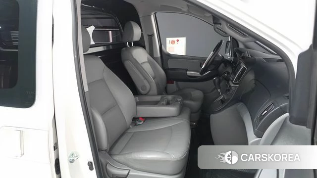 Hyundai The New Grand Starex 2021 Белый из Кореи, фото 2