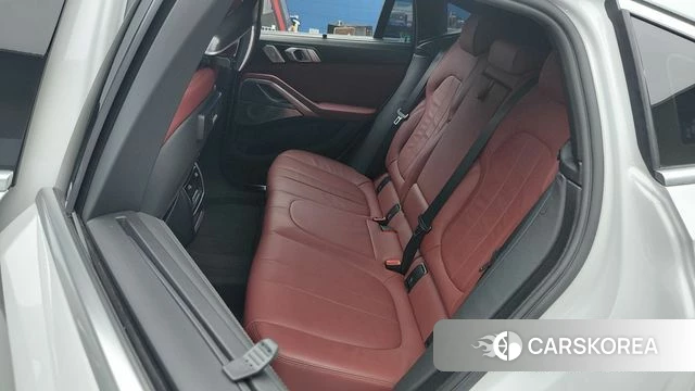 BMW X6 (G06) 2021 Белый из Кореи, фото 2