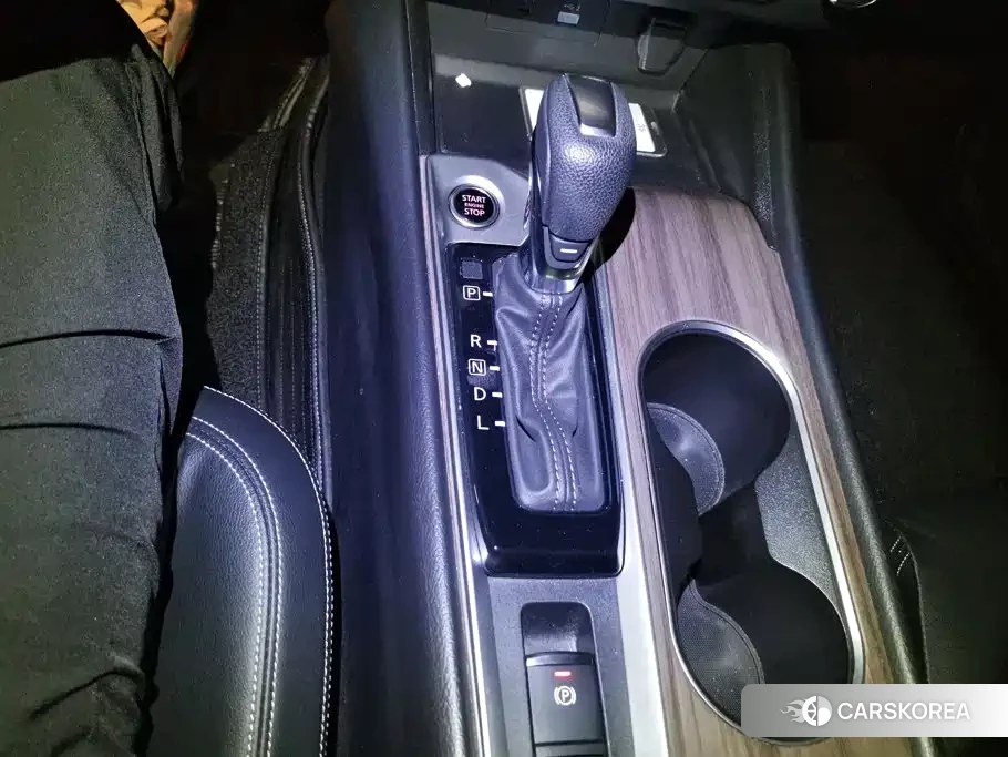 Nissan Altima 2022 Черный из Китая, фото 2