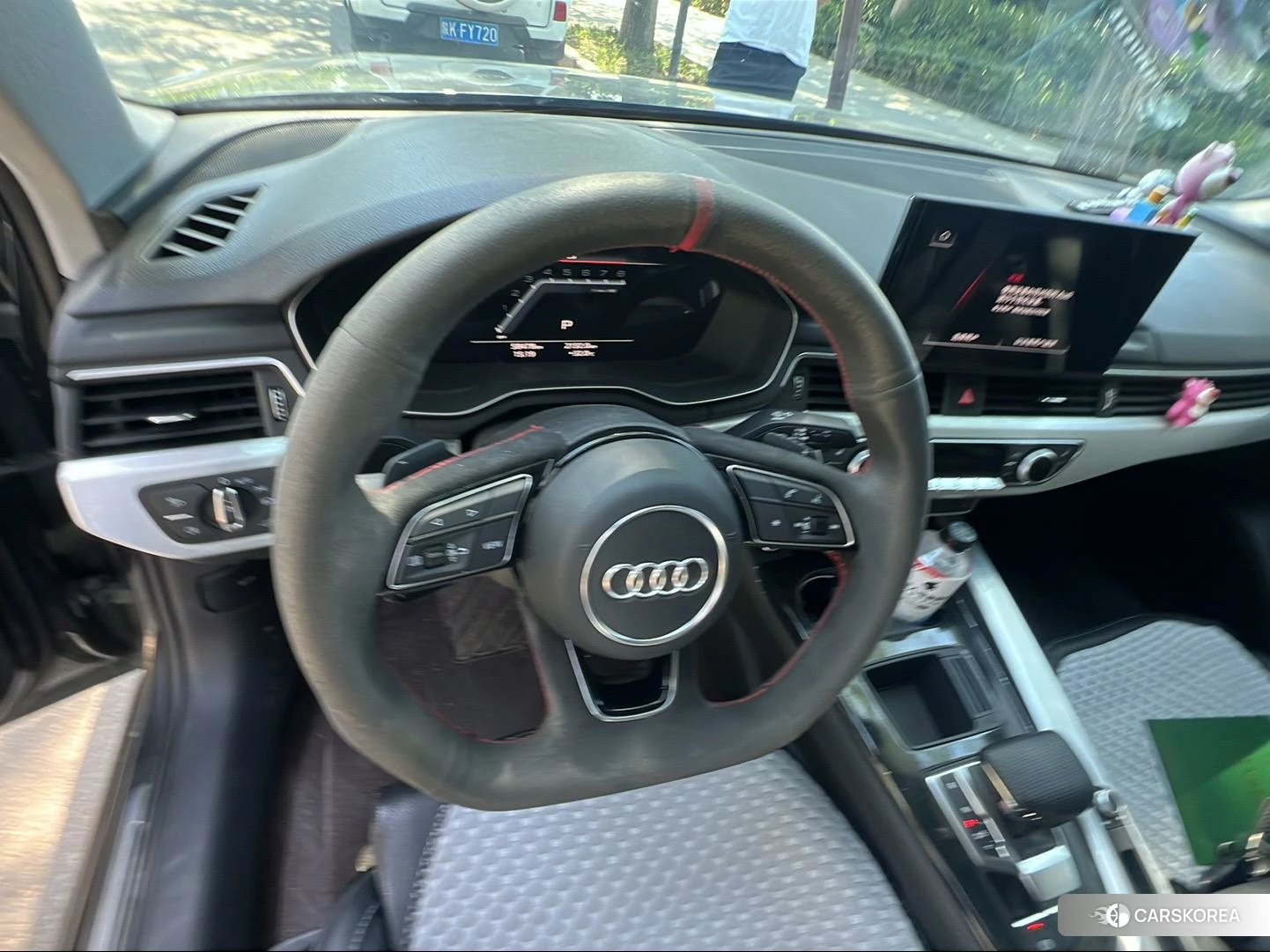 Audi A4L 2021 Темно-серый из Китая, фото 2
