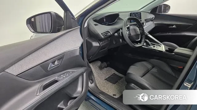 Peugeot 5008 second generation 2022 Синий из Кореи, фото 2