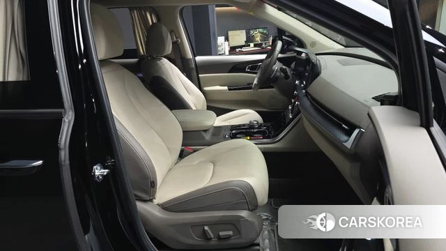 Kia Carnival 4th generation 2023 Черный из Кореи, фото 2